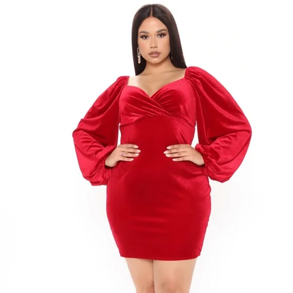 green emerald velvet dress Women's Plus Size Nova Mini Dress - Fuchsia main image 1